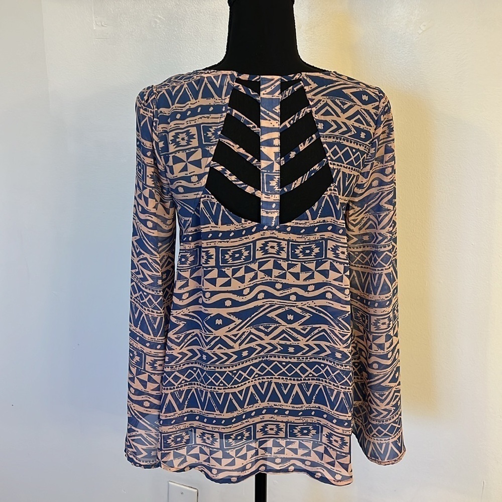 Blu Pepper Sheer Aztec Blouse, Sz. S.